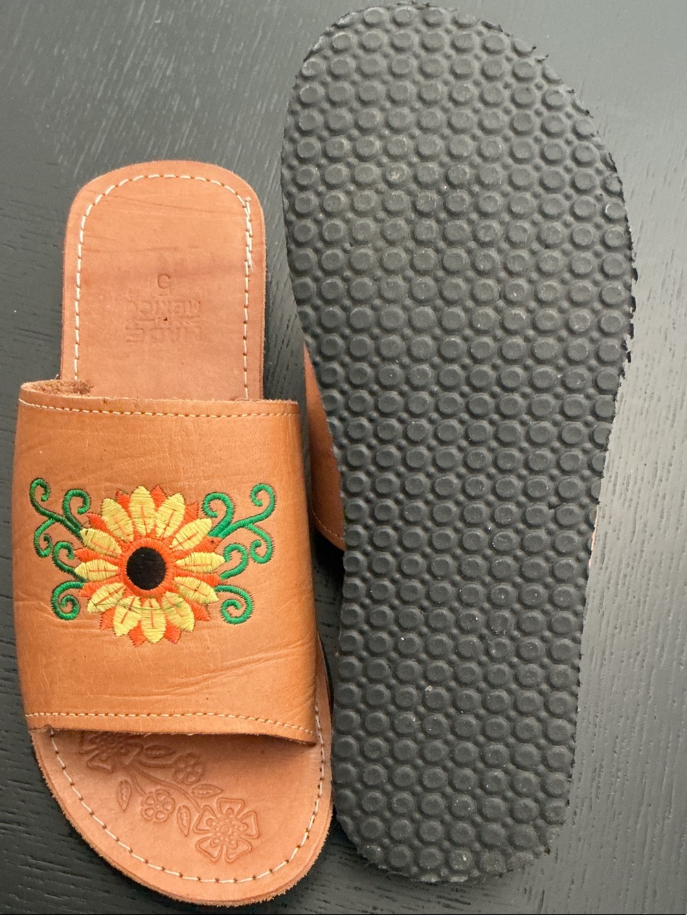 Hand-Embroidered Sunflower Leather Slide Sandals - Mexican sandals - Picture 4 of 4